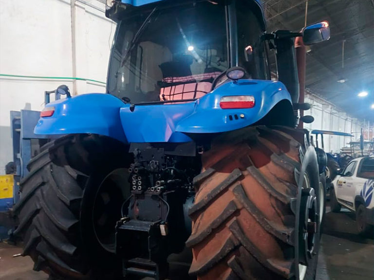 TRATOR-NEW-HOLLAND-T8.325-4